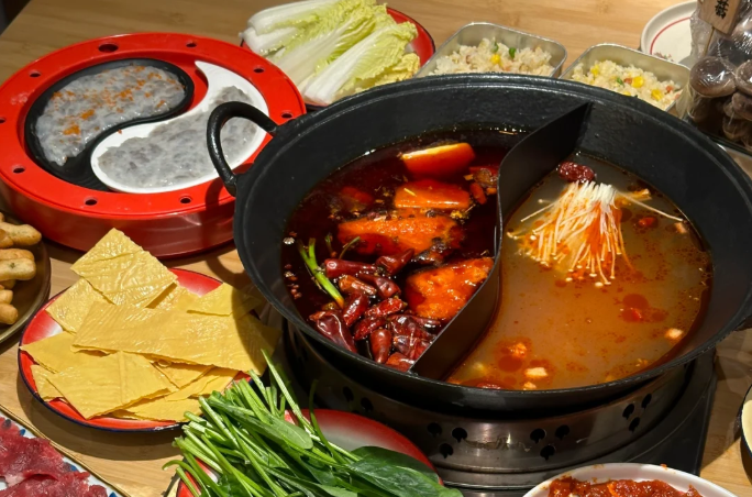 火鍋新格局:菜市場里的火鍋